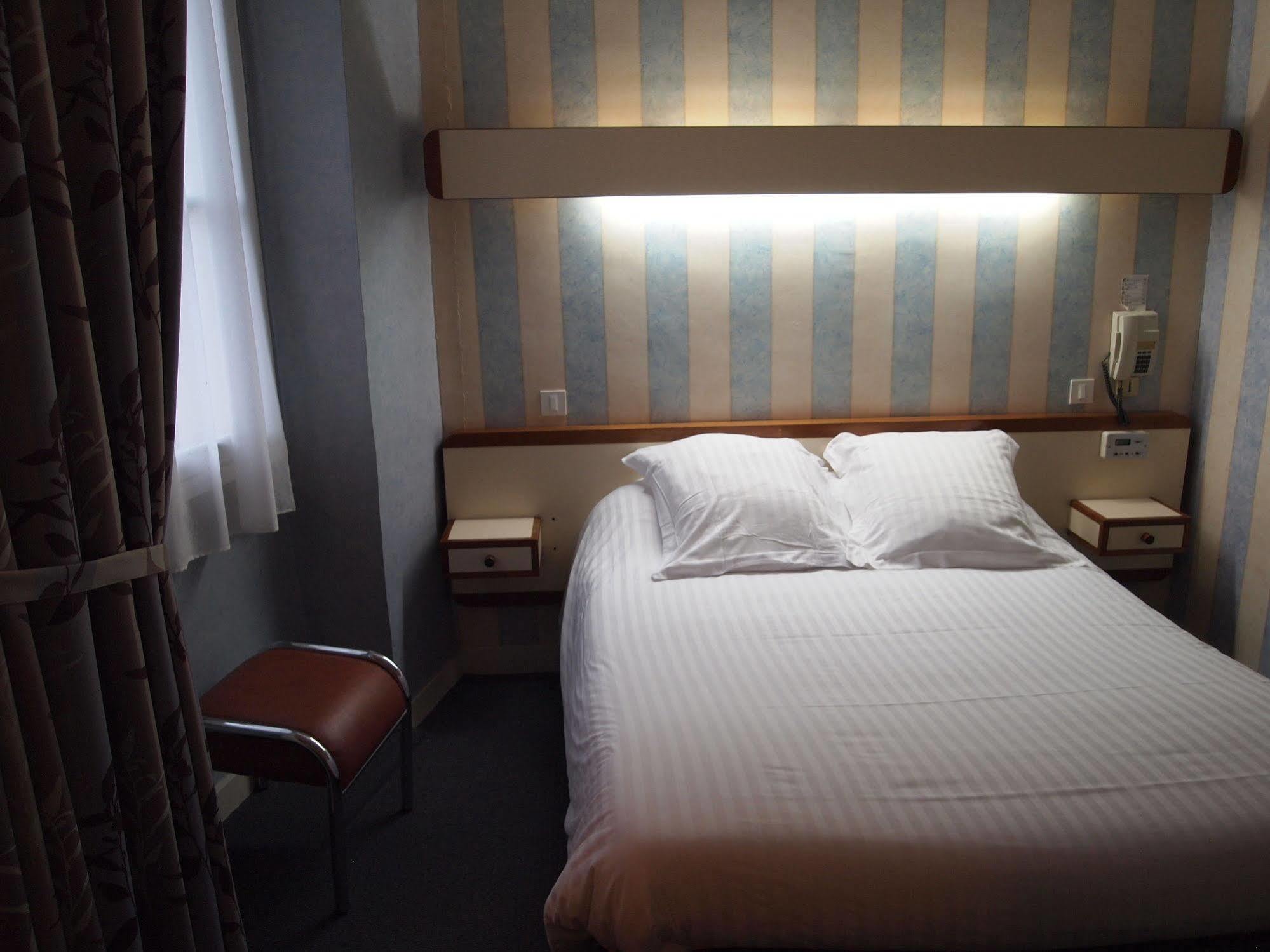Hotel Le Petit Billot 维特雷 外观 照片